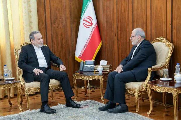 دیدار سفیر ایران در ایرلند با عراقچی/  تأکید بر تداوم رایزنی‌های دیپلماتیک و پیگیری موضوعات دوجانبه