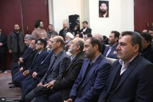 دیدار وزیر و کارکنان وزارت نیرو با سید حسن خمینی