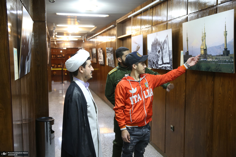 بازدید اقشار مختلف مردم از بیت امام خمینی (س) در جماران