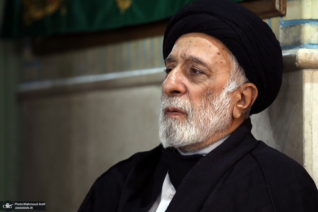 سید هادی خامنه‌ای: بانیان وضع موجود بیش از هر چیز از صندوق رای و حضور موثر مردم واهمه دارند/ به دکتر مسعود پزشکیان رأی می‌دهم؛ از همگان تقاضا می‌کنم در این امر بکوشند/ این فرصت را ولو با حداقلی از امکان اصلاح نباید از دست داد