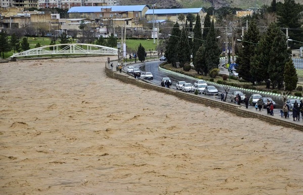 تخلیه جزئی و کلی ۱۱۰ روستا در خوزستان  آغاز به کار دانشگاه‌ها از ۲۴ فروردین