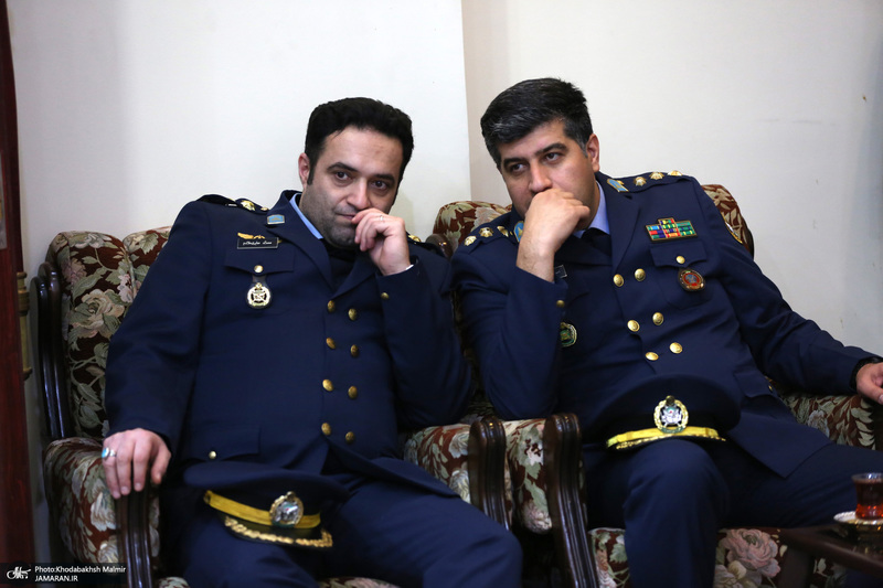 دیدار فرمانده نیری هوایی ارتش( امیر بهمن بهمرد )و جمعی از فرماندهان با سید حسن خمینی