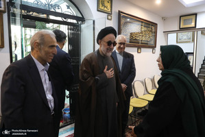 بازدید سید محمد خاتمی از موزه دکتر حسن حبیبی