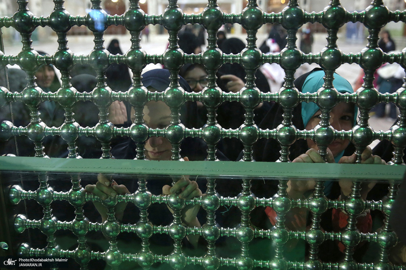 تجدید میثاق رئیس و جمعی از اعضای مجمع تشخیص مصلحت نظام با آرمان‌های امام خمینی (س)-2