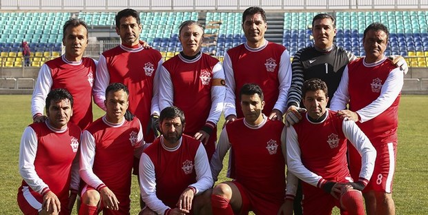 دیدار دوستانه پیشکسوتان پرسپولیس و ستاره‌های 98  به دلیل درگیری نیمه‌کاره ماند!
