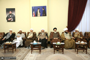 حاشیه تجدید میثاق اعضای مجلس خبرگان رهبری با آرمان های امام خمینی (س)