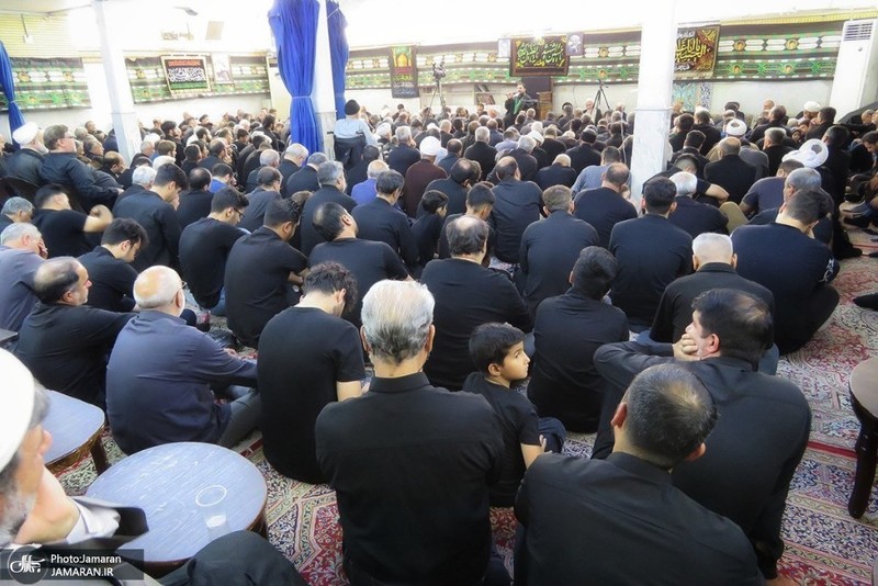 مراسم عزاداری ظهر عاشورا در دفتر آیت‌الله العظمی صانعی(ره)