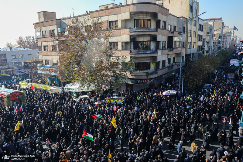 تشییع پیکرهای 110 شهید گمنام دفاع مقدس در تهران - 2