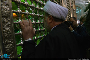 ادای احترام جمعی از نمایندگان و نایب رئیس مجلس عراق به حضرت امام خمینی(س)