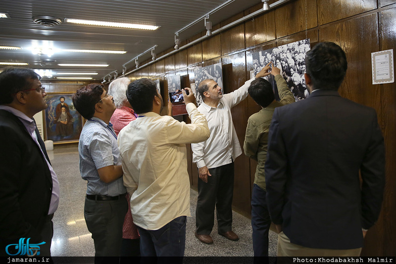 بازدید جمعی از خبرنگاران کشور هند از بیت امام خمینی (س) در جماران