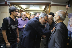 مجلس بزرگداشت خواهر هادی خانیکی