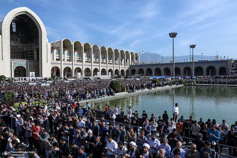 اقامه نماز عید فطر به امامت رهبر معظم انقلاب