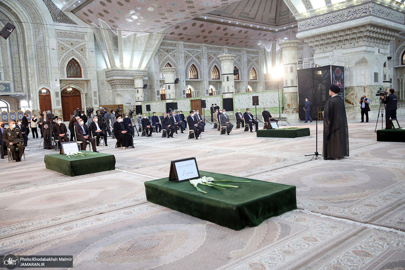 تجدید میثاق رئیس جمهور و اعضای دولت سیزدهم با آرمان های حضرت امام (س)