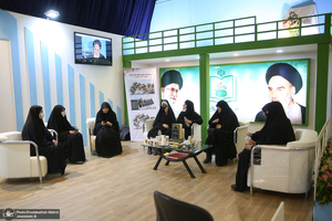 غرفه موسسه تنظیم و نشر آثار امام خمینی (س) در  نمایشگاه بین‌المللی قرآن