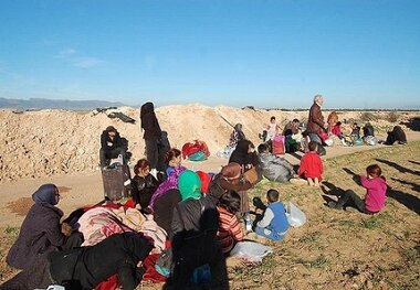 الجزایر به خانواده‌های سوری درمانده در مرزها پناهندگی داد