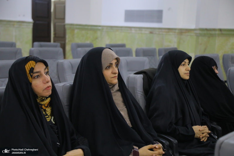 اهدا آثار برتر خوشنویسان به موسسه تنظیم و نشر آثار امام خمینی (س) نمایندگی قم