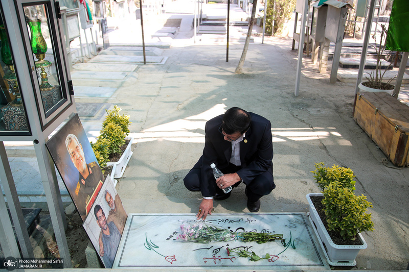 ادای احترام ورزشکاران و قهرمانان پارالمپیکی ایران به مقام شامخ شهدا