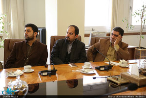 بازدید جمعی از مدیران موسسه تنظیم و نشر آثار امام(س) از مرکز اسناد کتابخانه ملی 