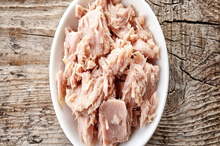 آیا خوردن روزانه ماهی تُن بی‌خطر است؟
