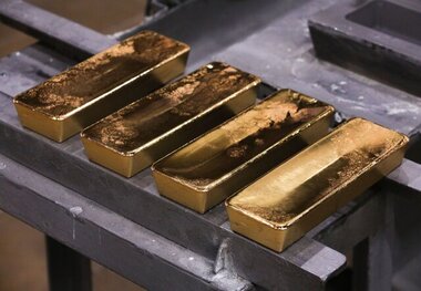 فیلم عجیب از شمش های طلا در شهردار اختلاس گر در چین! ژانگ زی اعدام می شود