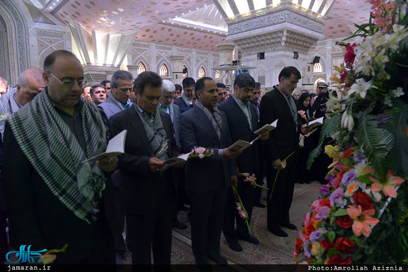 تجدید میثاق کارکنان بانک های ملت و مهر اقتصاد با آرمان های حضرت امام(س)