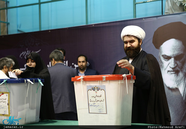 انتخابات ریاست جمهوری و پنجمین دوره‌ی انتخابات شوراهای اسلامی-حسینیه جماران/4
