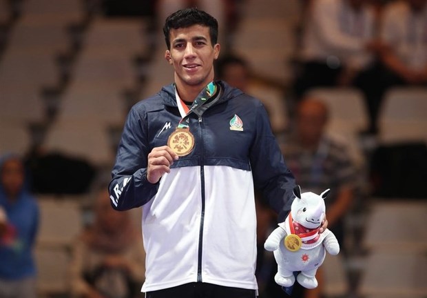 درخواست "شاهین" در صفحه رسمی اتحادیه جهانی از کشتی گیران جهان
