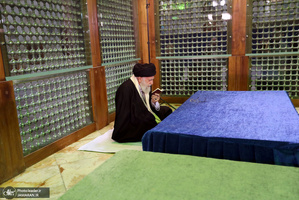 حضور رهبر معظم انقلاب در مرقد مطهر امام خمینی(س) و گلزار شهیدان