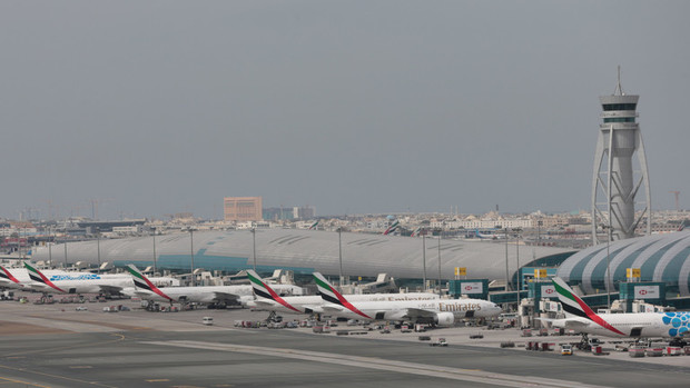 اخبار ضد و نقیض از سقوط یک هواپیما در دوبی