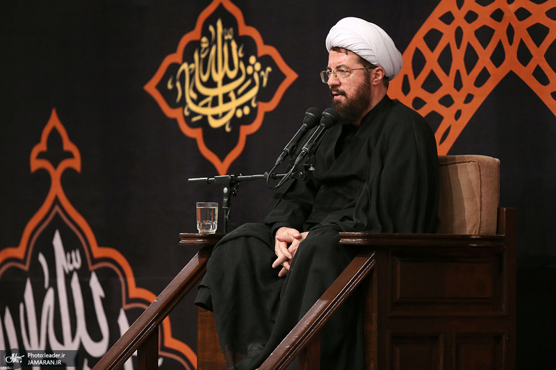 مراسم عزادارای شب عاشورا با حضور رهبر انقلاب اسلامی