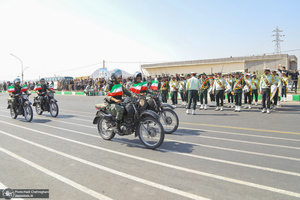 مراسم رژه نیروهای مسلح در قم
