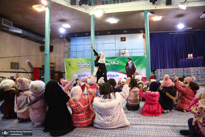 بازدید اقشار مختلف مردم از بیت امام خمینی (س) در جماران-2