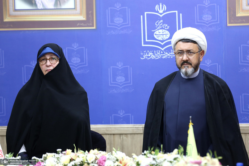 اولین نشست : زن در اندیشه دینی فلسفی امام خمینی (س)