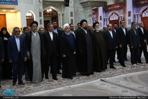 تجدید میثاق رئیس جمهوری و هیات دولت با آرمان های حضرت امام(س)