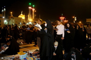 مراسم احیای شب بیست و یکم ماه رمضان در حرم مطهر حضرت معصومه (س)