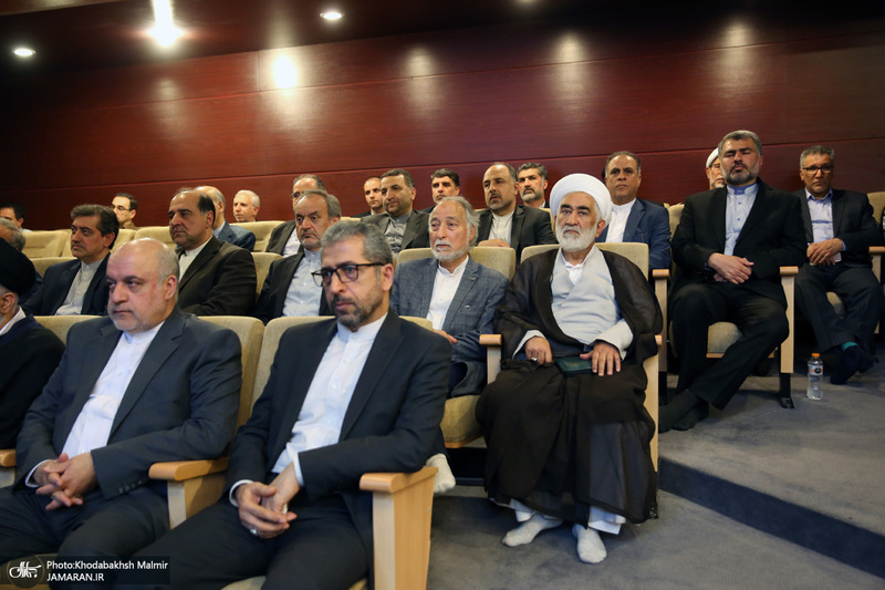 تجدید میثاق وزیر ، معاونان ومسئولان وزارت خارجه با آرمان های حضرت امام (س)