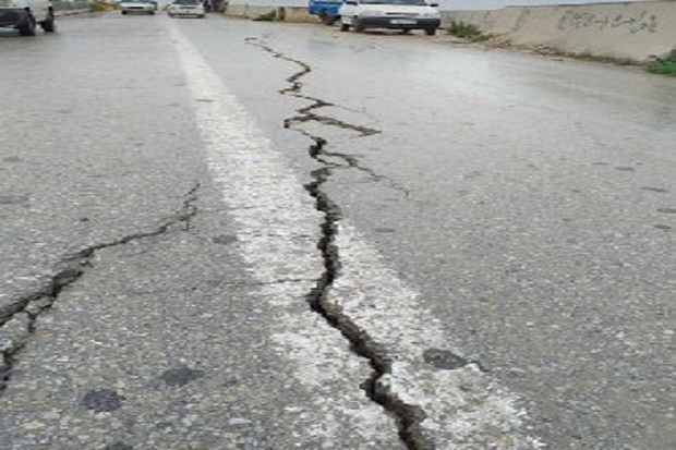 جاده ساحلی اهواز به طول30 متر شکاف برداشت