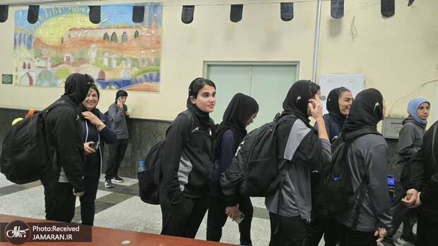 ورود تیم ملی فوتبال زنان ایران از مرز بازرگان