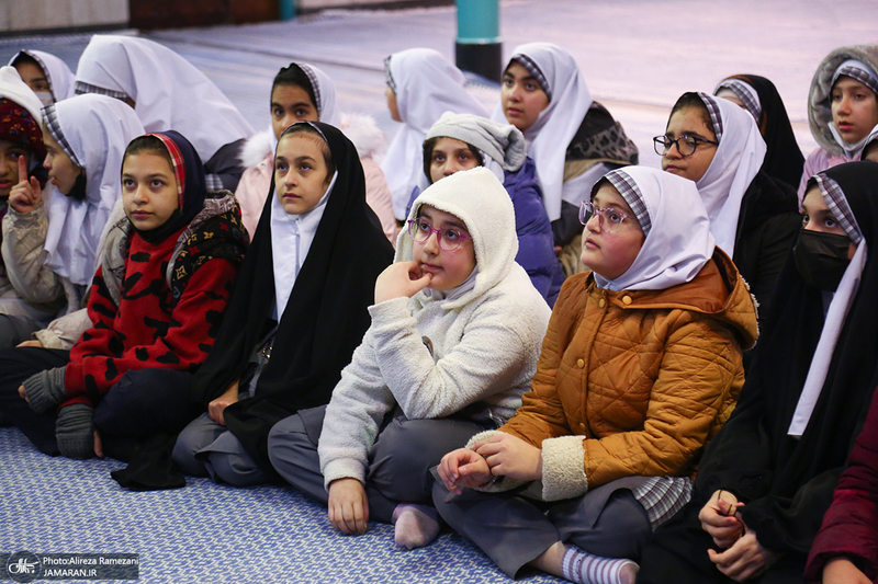 بازدید اقشار مختلف مردم از بیت امام خمینی (س) در جماران-2