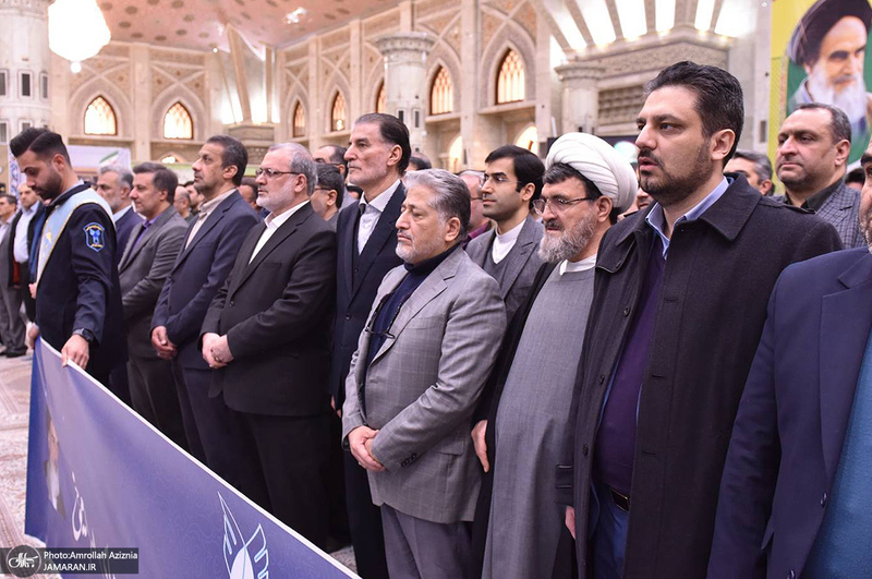 تجدید میثاق رئیس و جمعی از معاونان دانشگاه آزاد اسلامی با آرمان های امام خمینی (س)