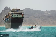 بررسی پیامدهای تعرفه های احتمالی حوثی‌ها بر عبور کشتی ها از باب المندب