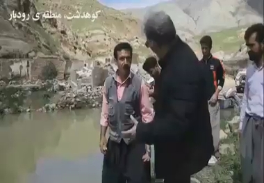 گلایه های شهروند کوهدشتی از وضعیت روستاهای کوهدشت در جریان سیل اخیر
