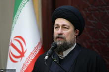 سید حسن خمینی: آسیب‌شناسی کنیم و جایی که اشتباه‌ رفتیم را اصلاح کنیم/ انقلاب اسلامی اتفاق بزرگی‌ است که در تاریخ کشور ما افتاده‌ و برای‌ ده‌ها و شاید قرن‌ها جهان‌ را تحت‌ تأثیر خودش‌ داشته‌ و خواهد داشت