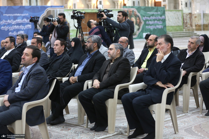 تجدید میثاق رئیس و جمعی از مدیران سازمان صداوسیما با آرمان‌های امام خمینی(س)-2