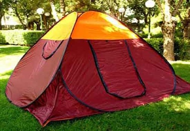 شهردار محمودآباد مازندران: چادر خوابی در سطح شهر ممنوع است/ مسافران مستقر در 70 چادر با پرسنل شهرداری درگیر شدند/ جمع آوری چادرخواب‌ها نیازمند برخورد جدی نیروی انتظامی است