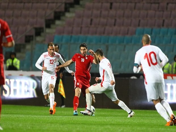 اشک های انصاری فرد بند نمی آمد!/ پشت‌مان را خالی کردند اما مردم را شاد کردیم
