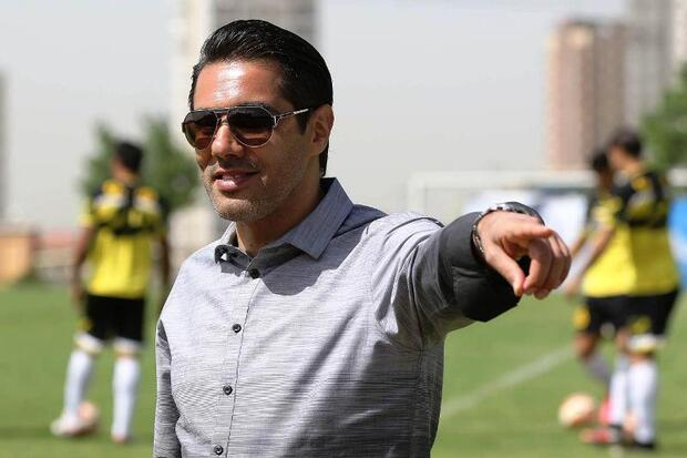 پیروانی: از اشتباهات داوری متضرر شدیم و حق پرسپولیس پایمال شده