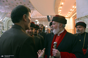 ادای احترام رهبر جهانی آشوریان به حضرت امام خمینی (س)