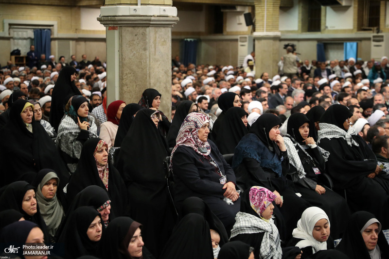 دیدار مسئولان نظام و میهمانان کنفرانس وحدت اسلامى‌ با رهبر معظم انقلاب