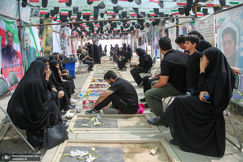 گلزار شهدای جنگ تحمیلی ۱۲روزه در بهشت زهرا (س)